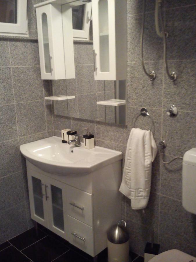 Apartmani Luja Novi Vinodolski Ngoại thất bức ảnh