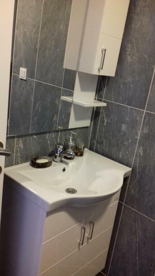 Apartmani Luja Novi Vinodolski Ngoại thất bức ảnh