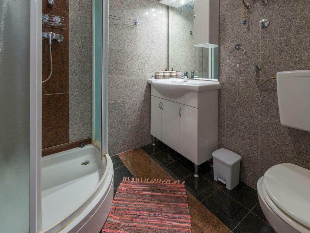 Apartmani Luja Novi Vinodolski Ngoại thất bức ảnh